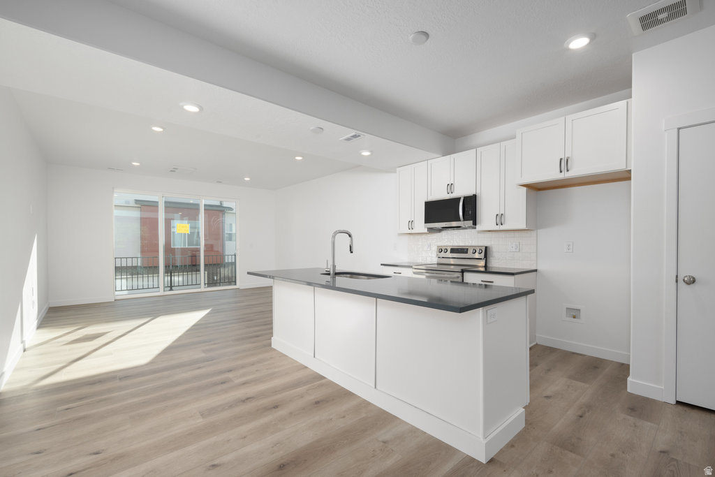 AXIS TOWNHOMES - Residential