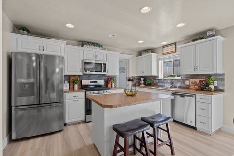 Tiny photo for 384 S GRANITE CIR, Santaquin, UT 84655 (MLS # 2173892)