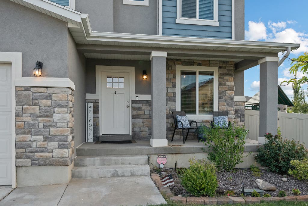 Photo of 384 S GRANITE CIR, Santaquin, UT 84655 (MLS # 2173892)