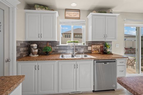 Tiny photo for 384 S GRANITE CIR, Santaquin, UT 84655 (MLS # 2173892)