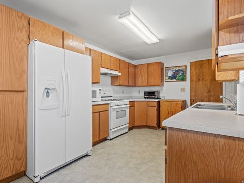 Tiny photo for 1744 ALFRED DR, Layton, UT 84041 (MLS # 2137610)