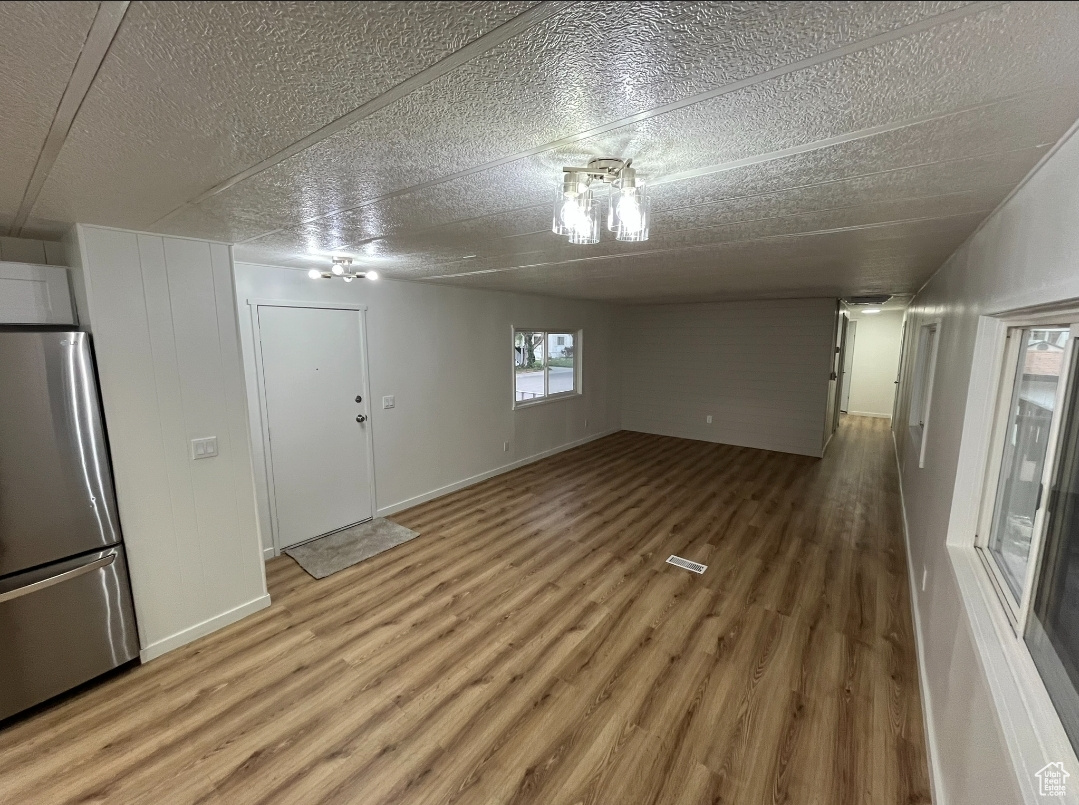 ALL SEASONS - Residential