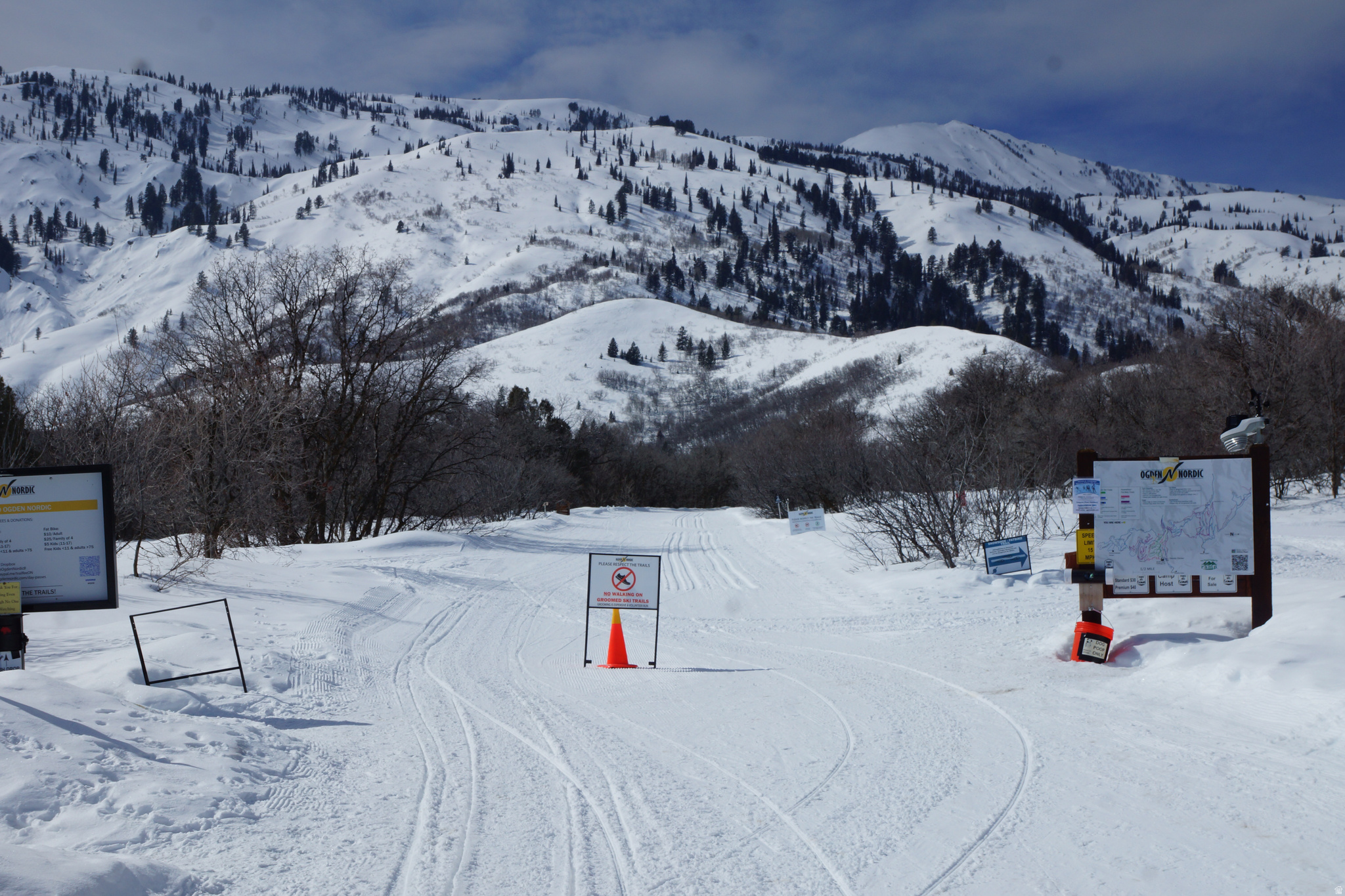 EMERSON HILLS - Land