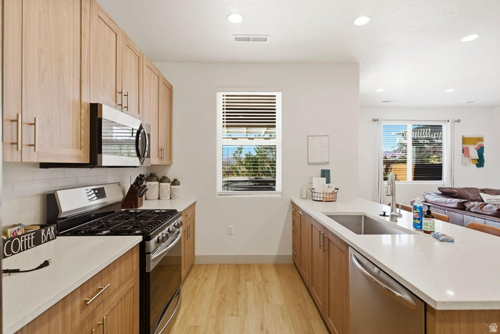 HERITAGE POINTE - Residential