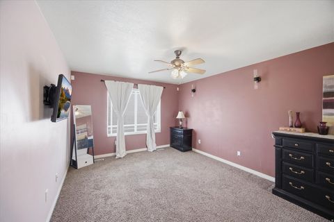 Tiny photo for 961 YORK DR, North Salt Lake, UT 84054 (MLS # 2142767)
