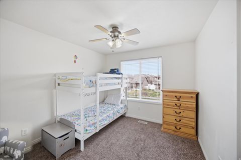 Tiny photo for 961 YORK DR, North Salt Lake, UT 84054 (MLS # 2142767)