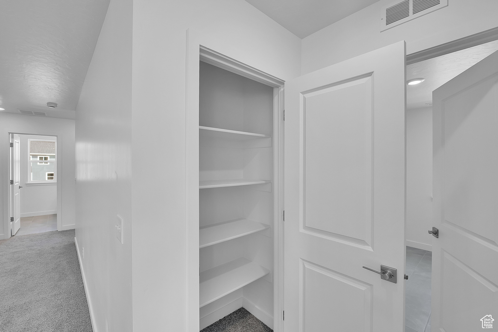 PONY EXPRESS ESTATES - Residential