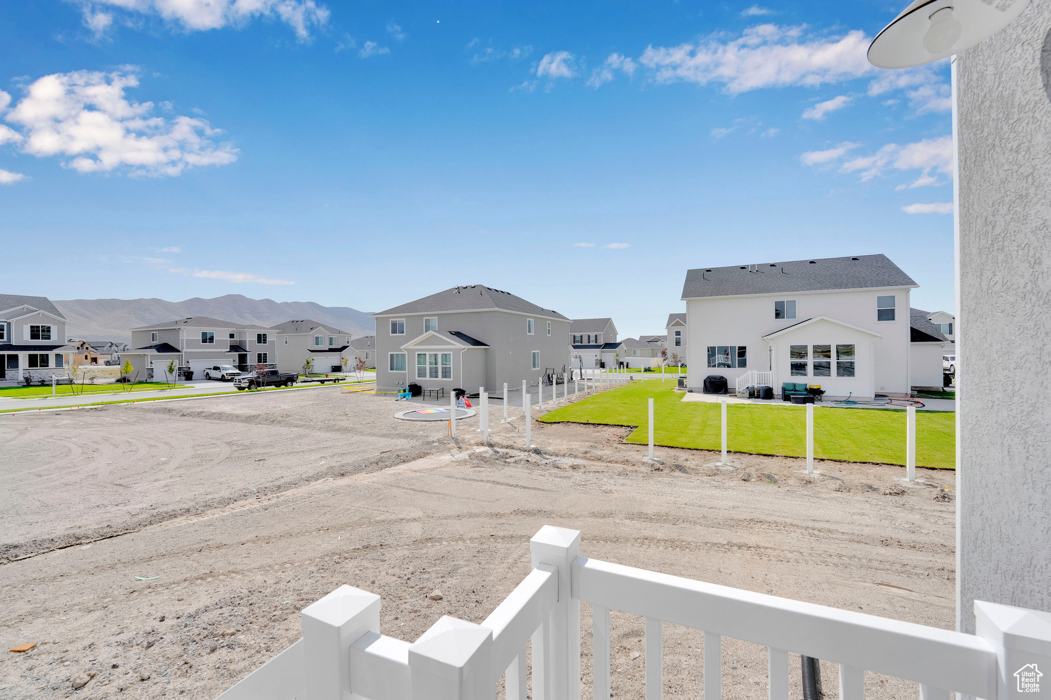 PONY EXPRESS ESTATES - Residential