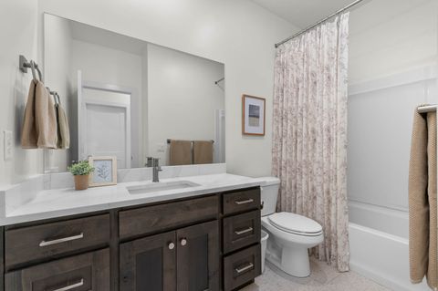 Tiny photo for 2291 E PARKSIDE CIR, South Ogden, UT 84403 (MLS # 2143364)