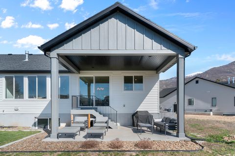 Tiny photo for 2291 E PARKSIDE CIR, South Ogden, UT 84403 (MLS # 2143364)