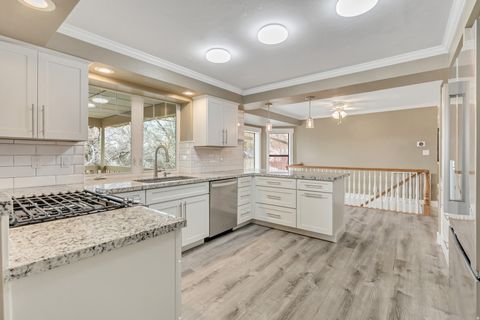 Tiny photo for 967 N 1020 E, Pleasant Grove, UT 84062 (MLS # 2141597)