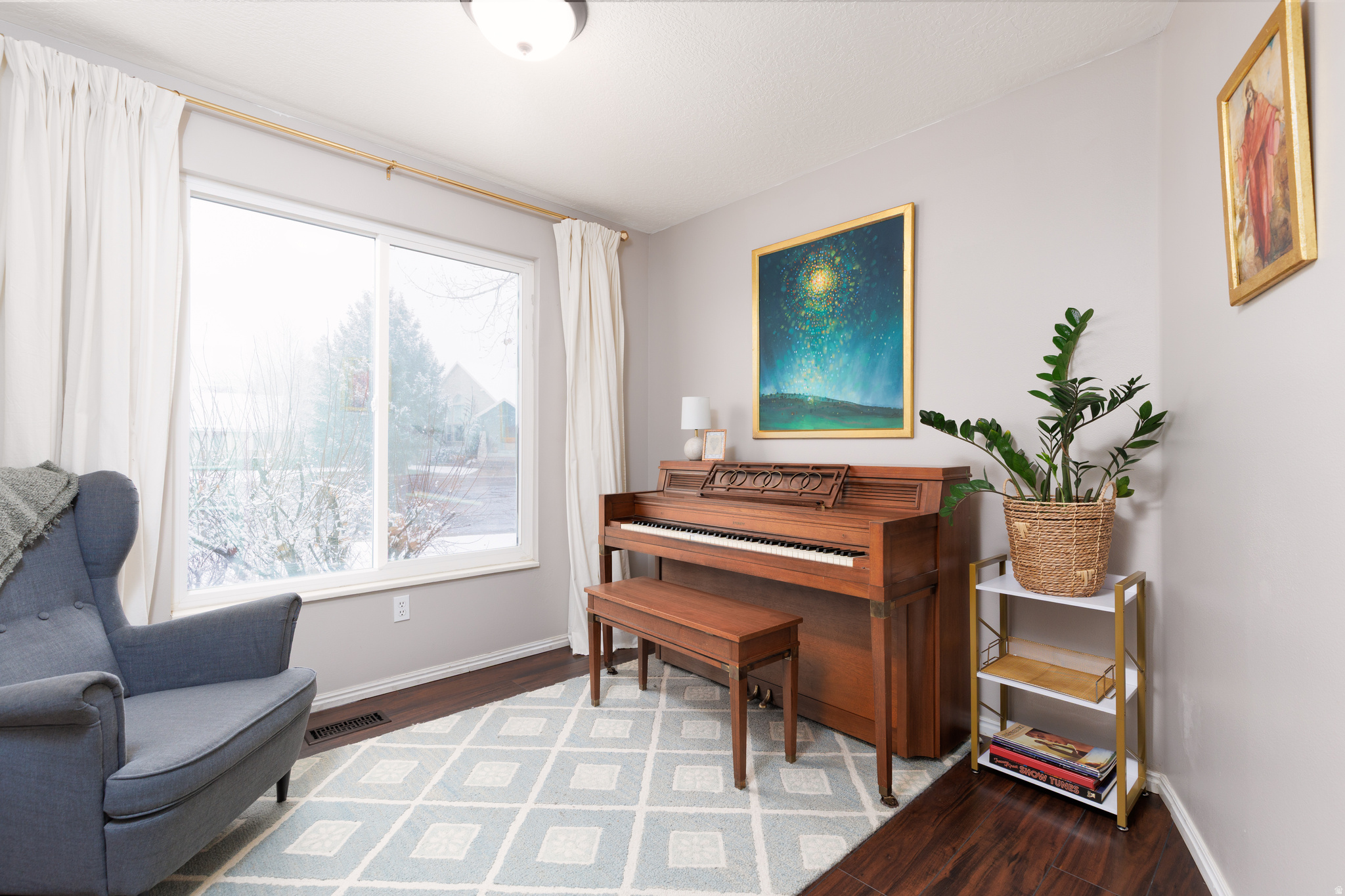 LANDMARK ESTATES - Residential