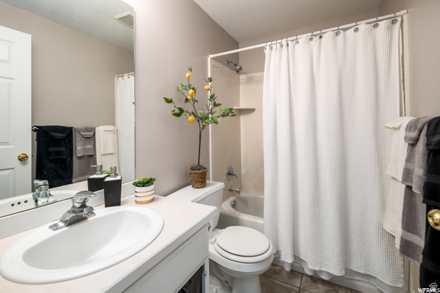 LANDMARK ESTATES - Residential