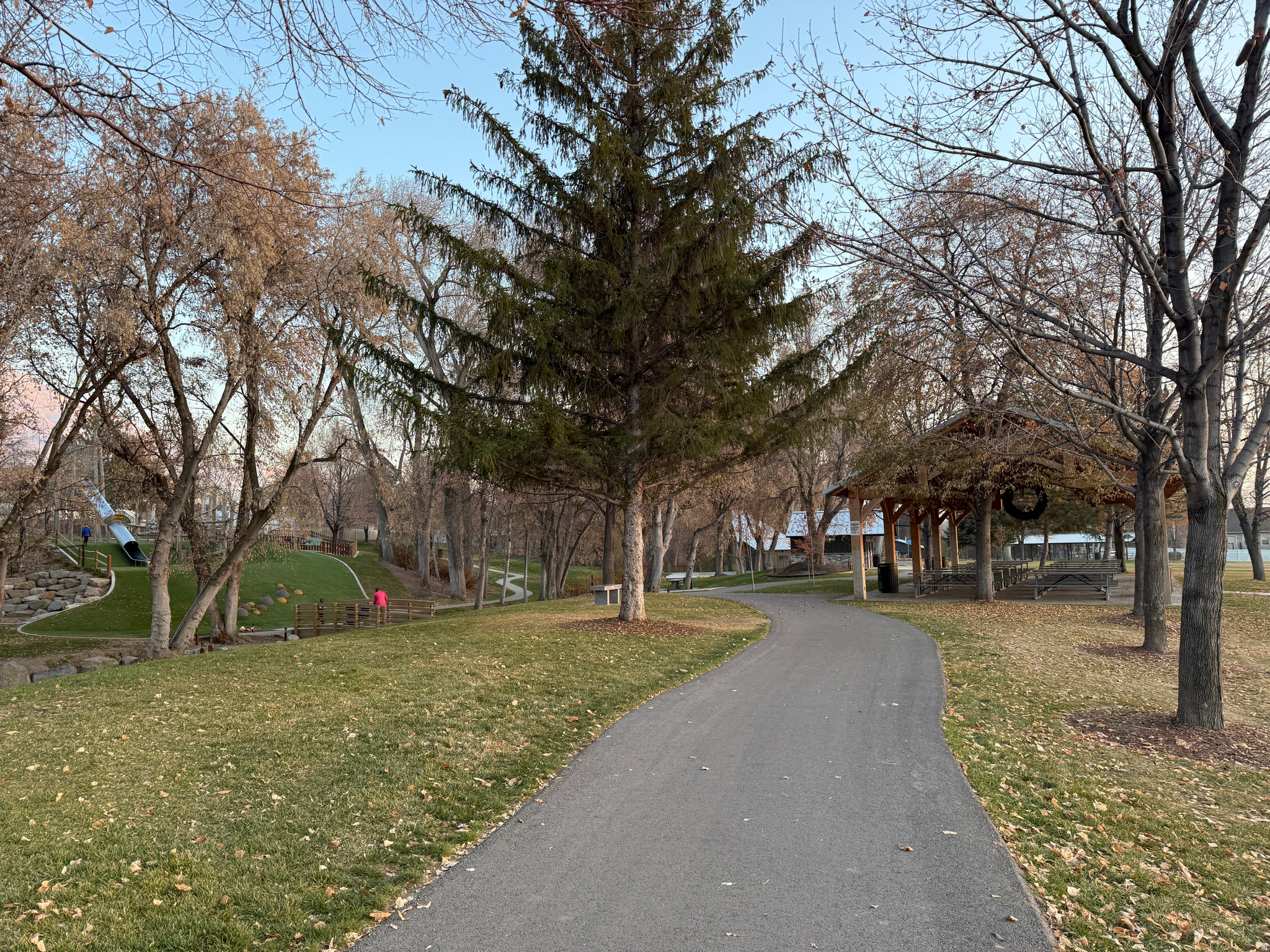 LANDMARK ESTATES - Residential