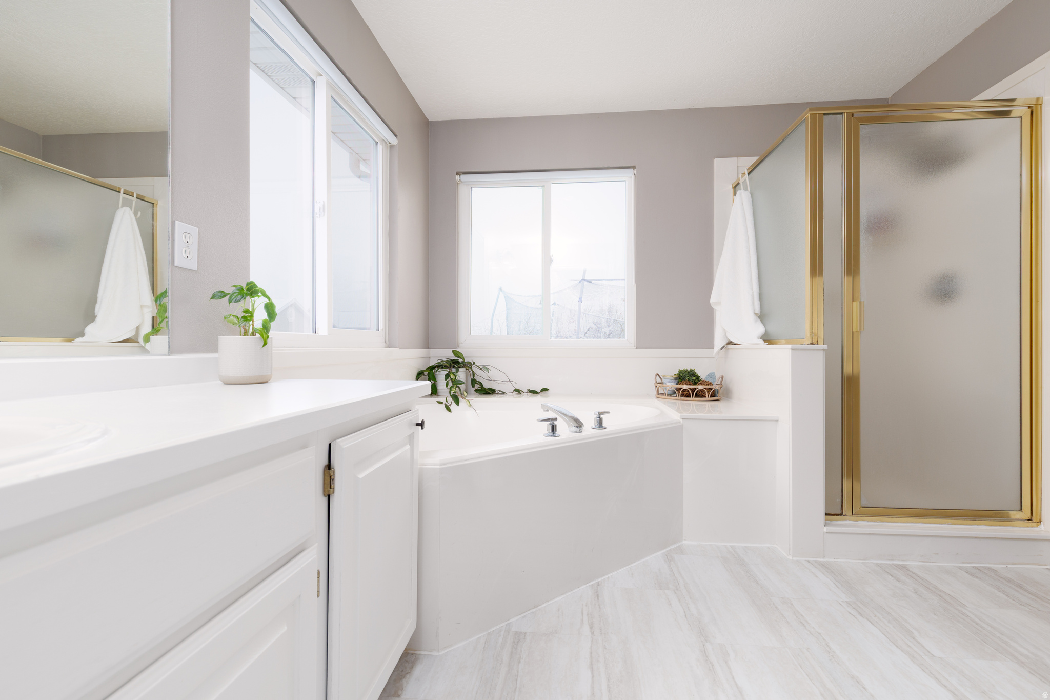 LANDMARK ESTATES - Residential