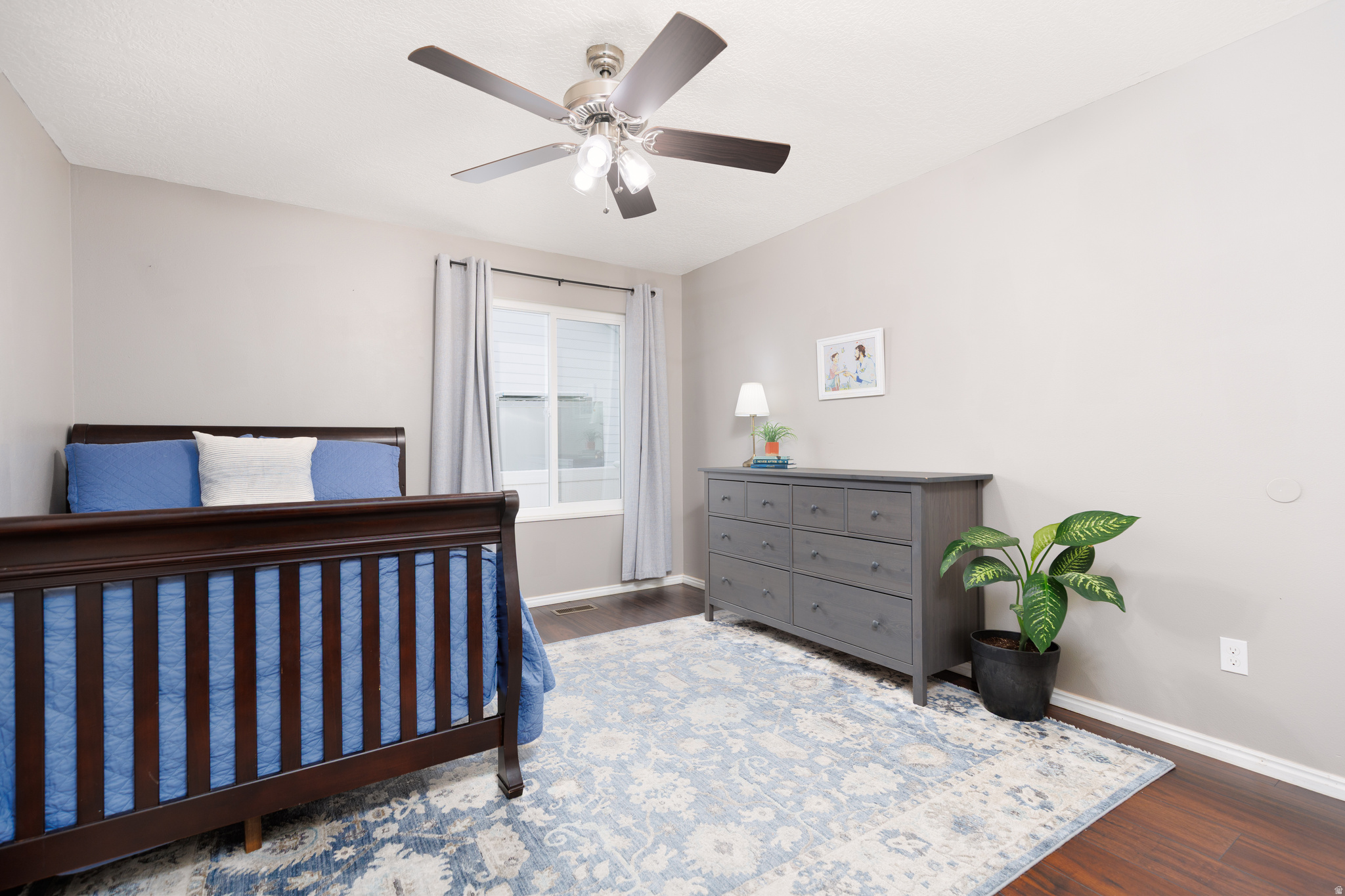 LANDMARK ESTATES - Residential