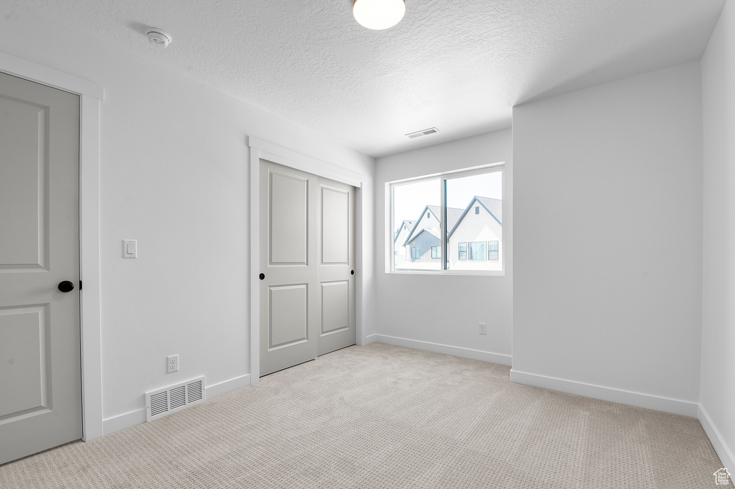 HOLBROOK SCANDIA 3318 - Residential