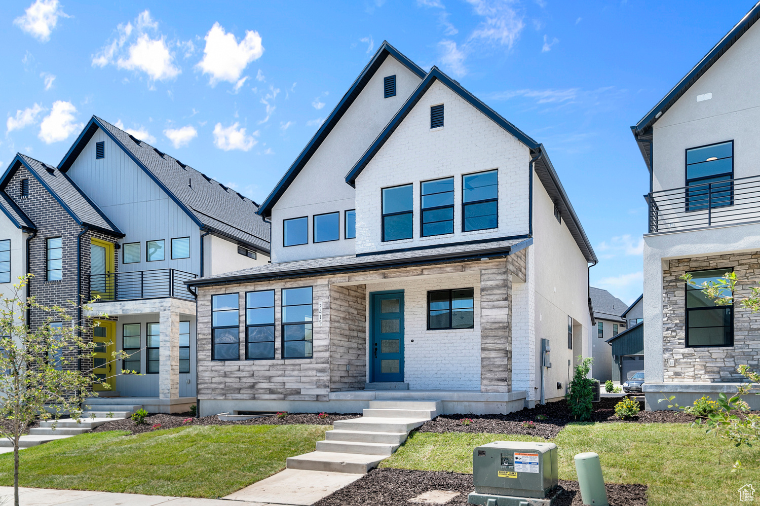 HOLBROOK SCANDIA 3318 - Residential