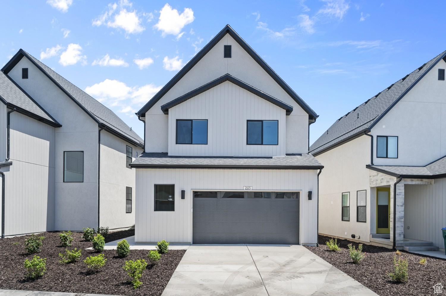 HOLBROOK SCANDIA 3318 - Residential