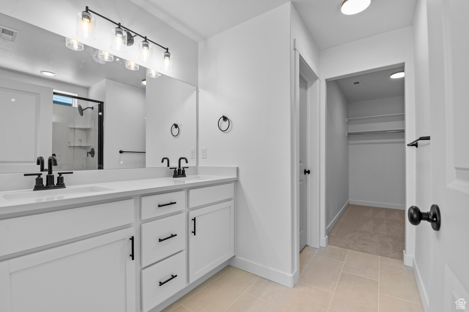 HOLBROOK SCANDIA 3318 - Residential