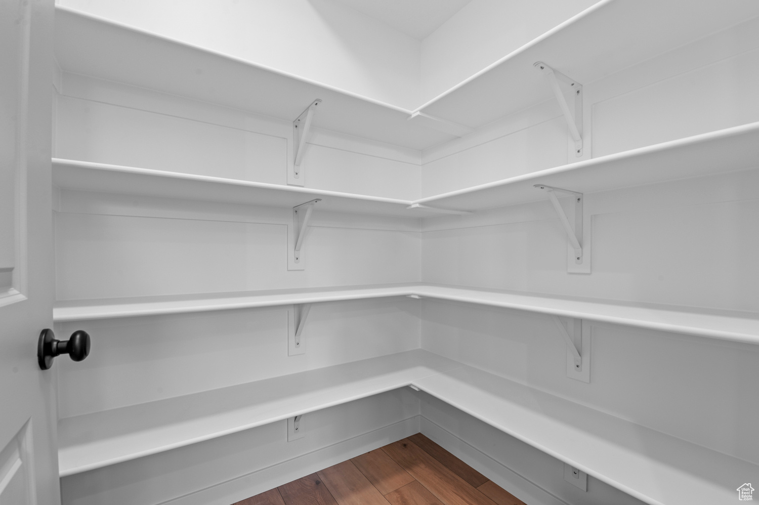 HOLBROOK SCANDIA 3318 - Residential