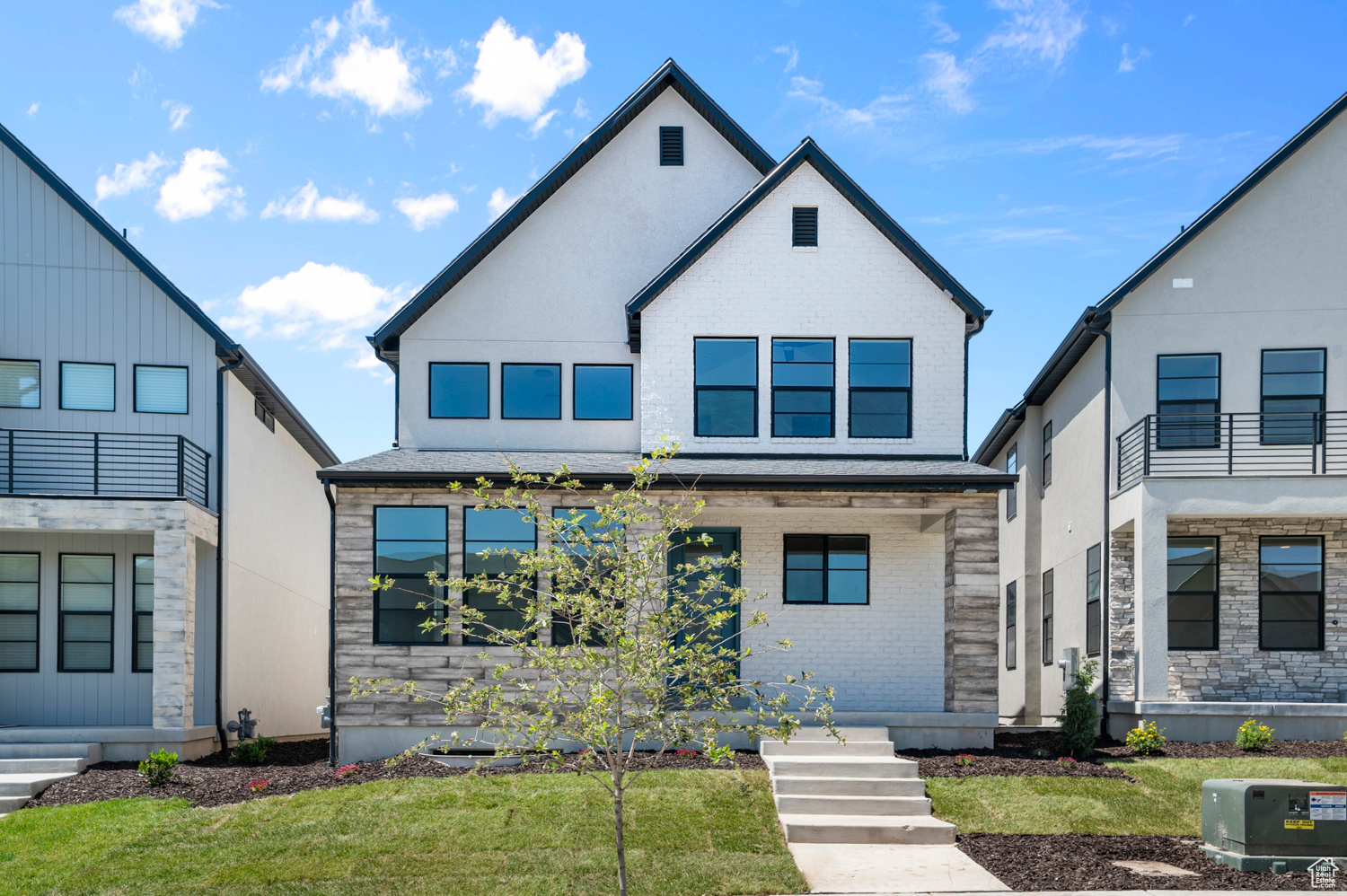 HOLBROOK SCANDIA 3318 - Residential