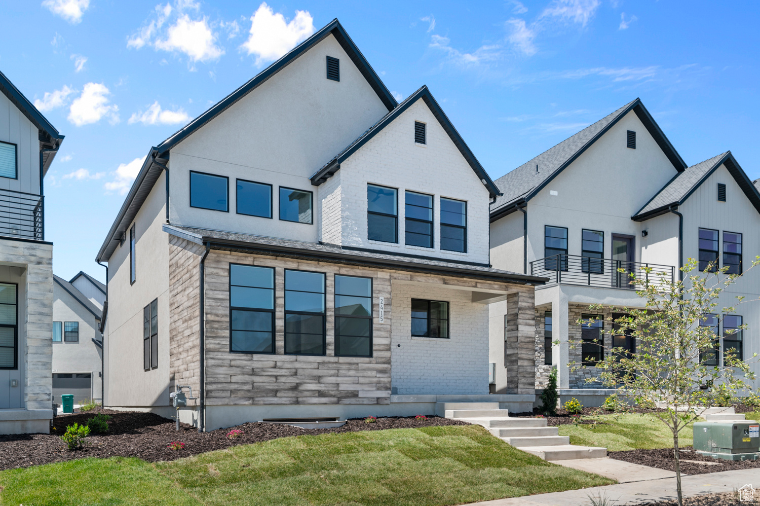 HOLBROOK SCANDIA 3318 - Residential