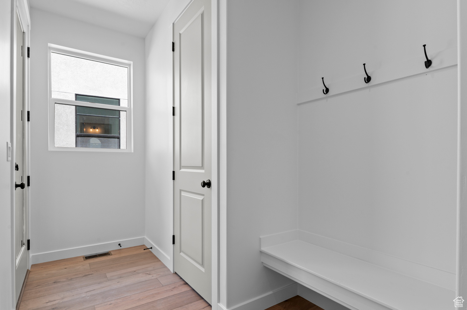 HOLBROOK SCANDIA 3318 - Residential