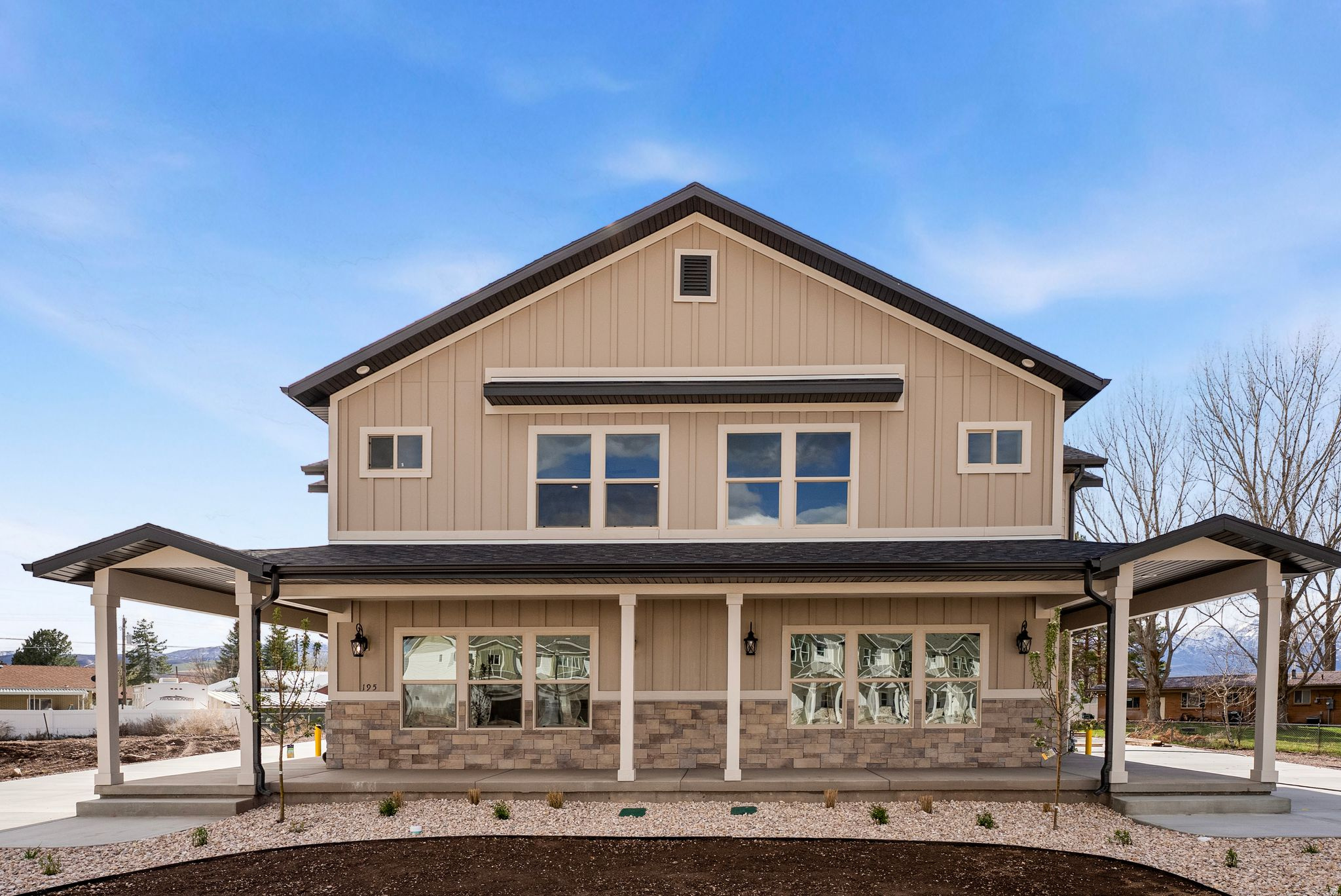 MOUNTAIN HORIZON - Residential Income