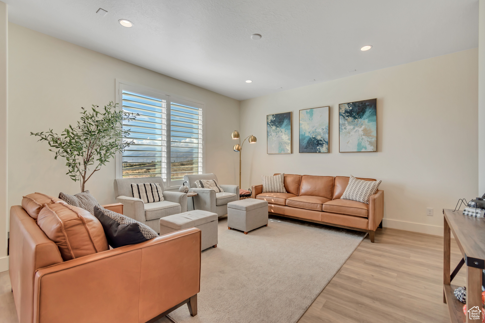 RIDGEVIEW - Residential