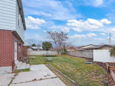 Tiny photo for 1893 W CASCADE DR, Provo, UT 84604 (MLS # 2125685)