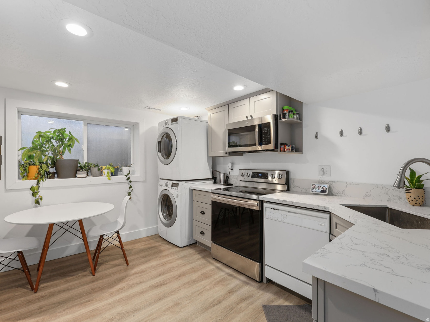 GRANDVIEW - Residential