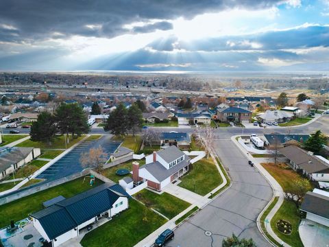 Tiny photo for 1893 W CASCADE DR, Provo, UT 84604 (MLS # 2125685)