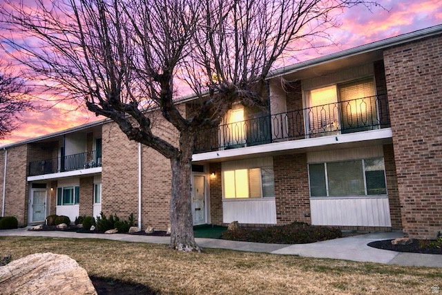 THREE FOUNTAINS - Residential