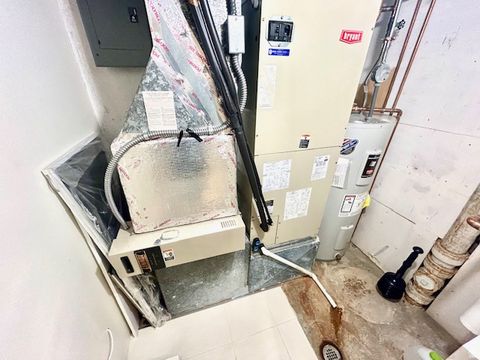 Tiny photo for 829 E THREE FOUNTAINS DR #267, Murray, UT 84107 (MLS # 2139565)