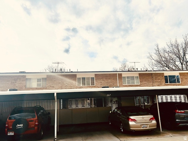 THREE FOUNTAINS - Residential