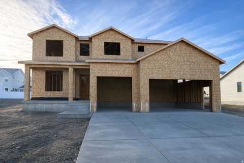 Photo of 1063 W CHOKECHERRY ST, Saratoga Springs, UT 84045 (MLS # 2129429)