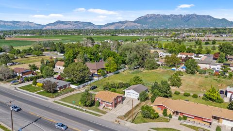 Tiny photo for 2184 N 2000 W, Clinton, UT 84015 (MLS # 2088109)