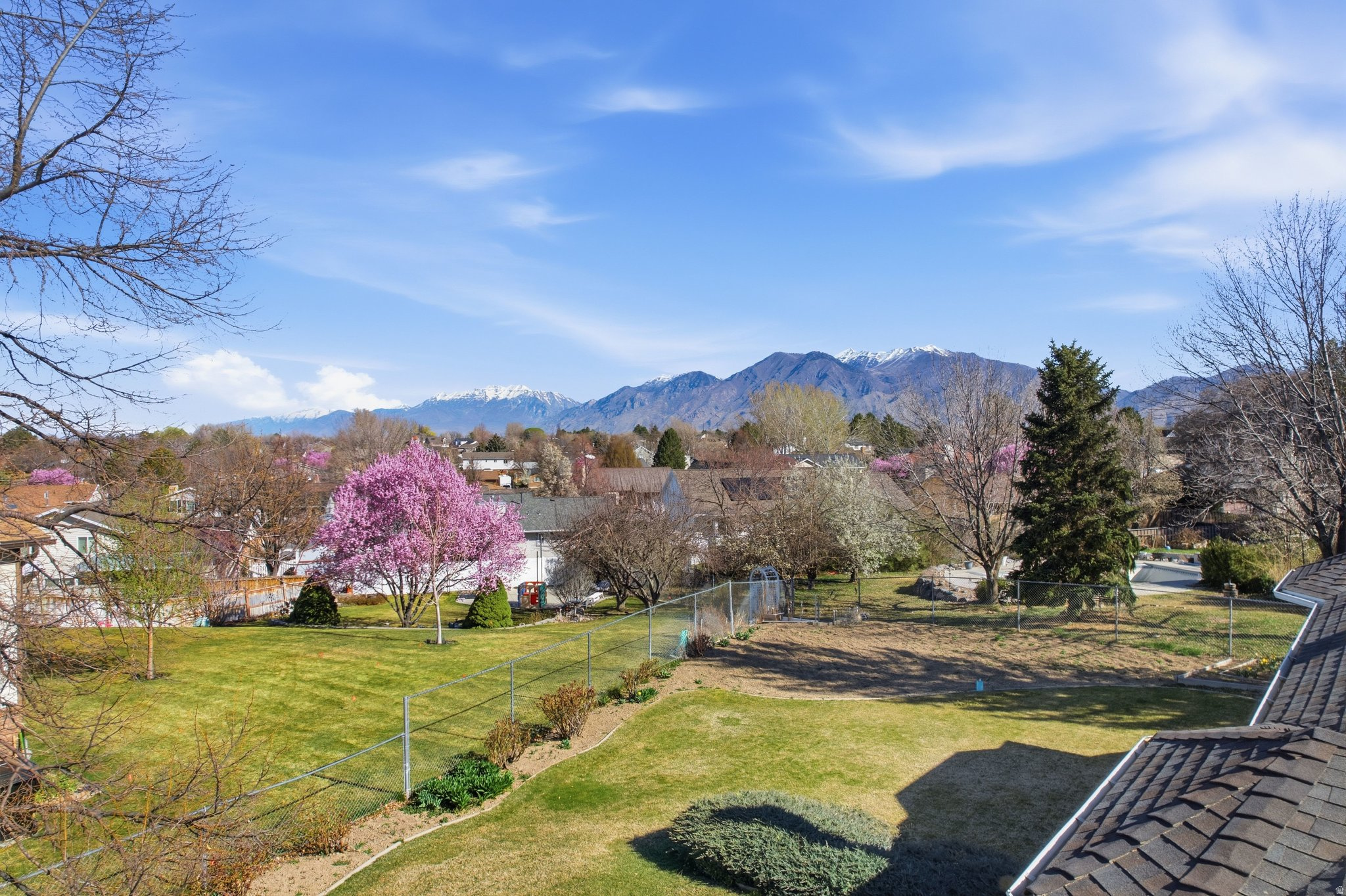 SUNSET RIDGE - Residential