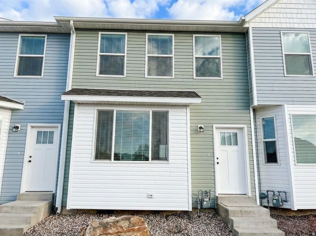 Photo of 524 W 2000 S, Vernal, UT 84078 (MLS # 2134760)