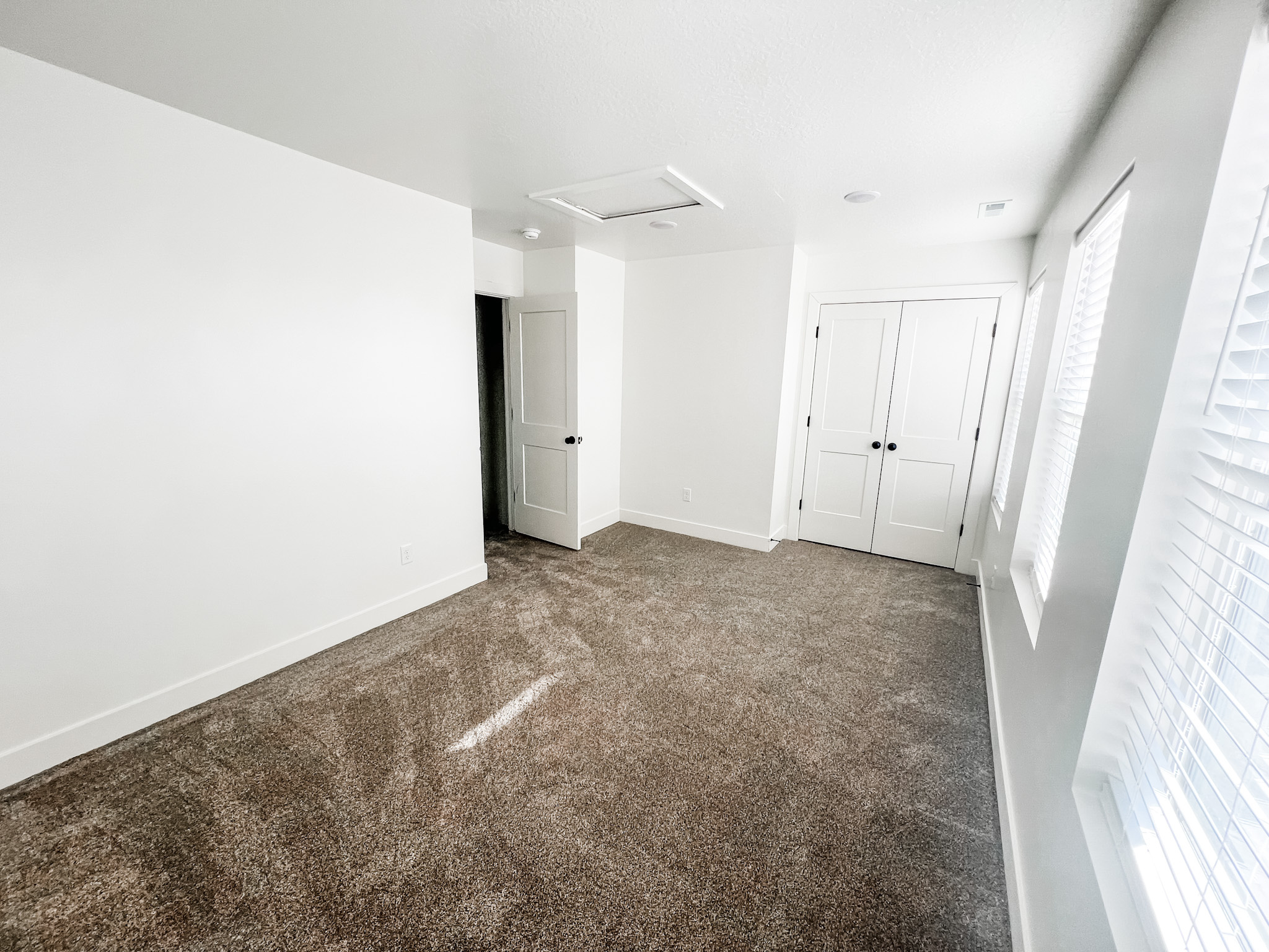 MEADOW'S EDGE - Residential