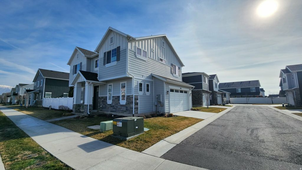 Photo of 1951 W PARKVIEW DR, Syracuse, UT 84075 (MLS # 2134009)