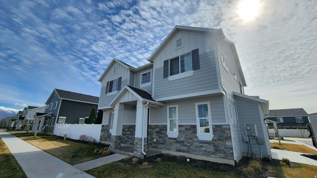 Photo of 1951 W PARKVIEW DR, Syracuse, UT 84075 (MLS # 2134009)