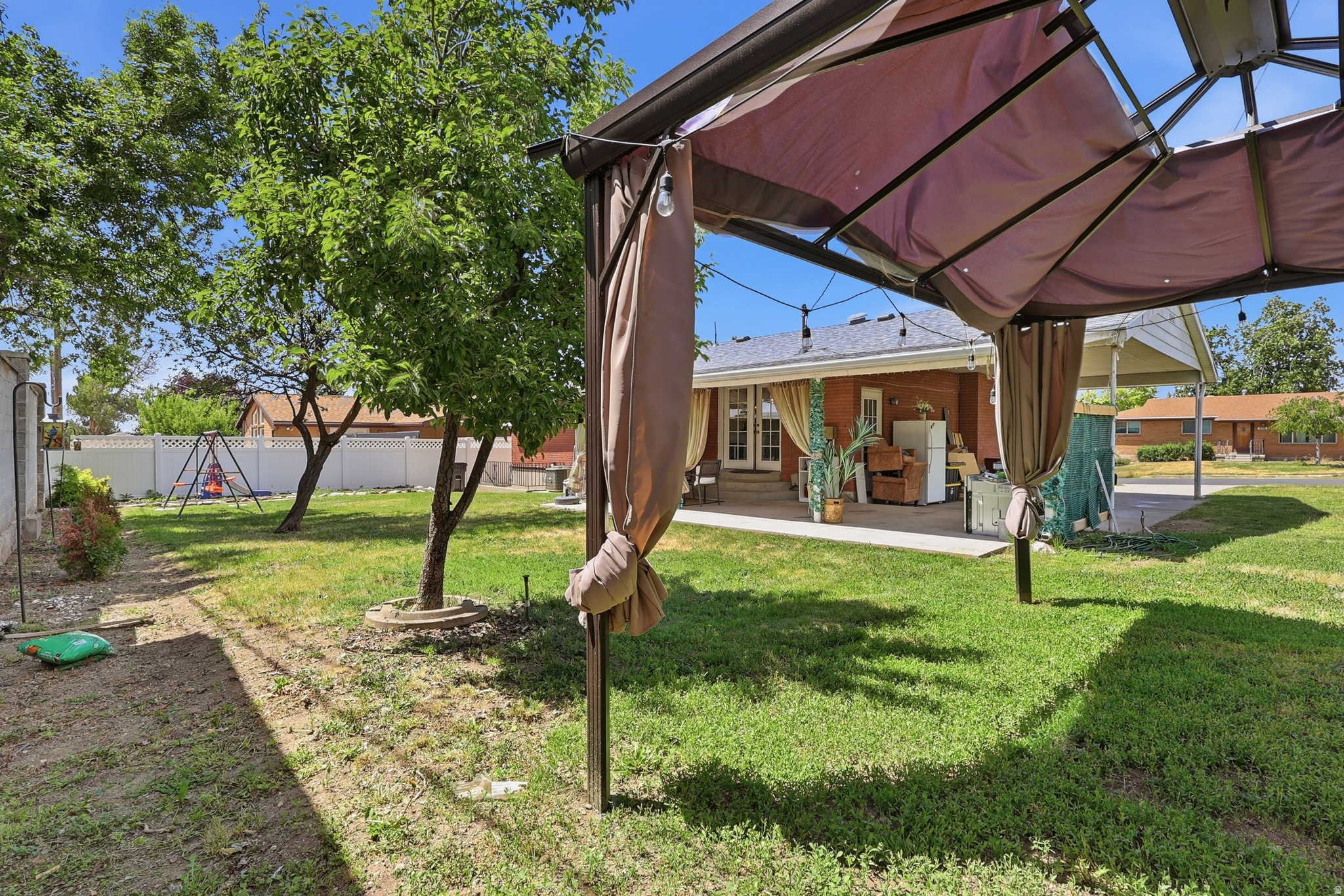 BLK & STEPHEIN 1ST - Residential