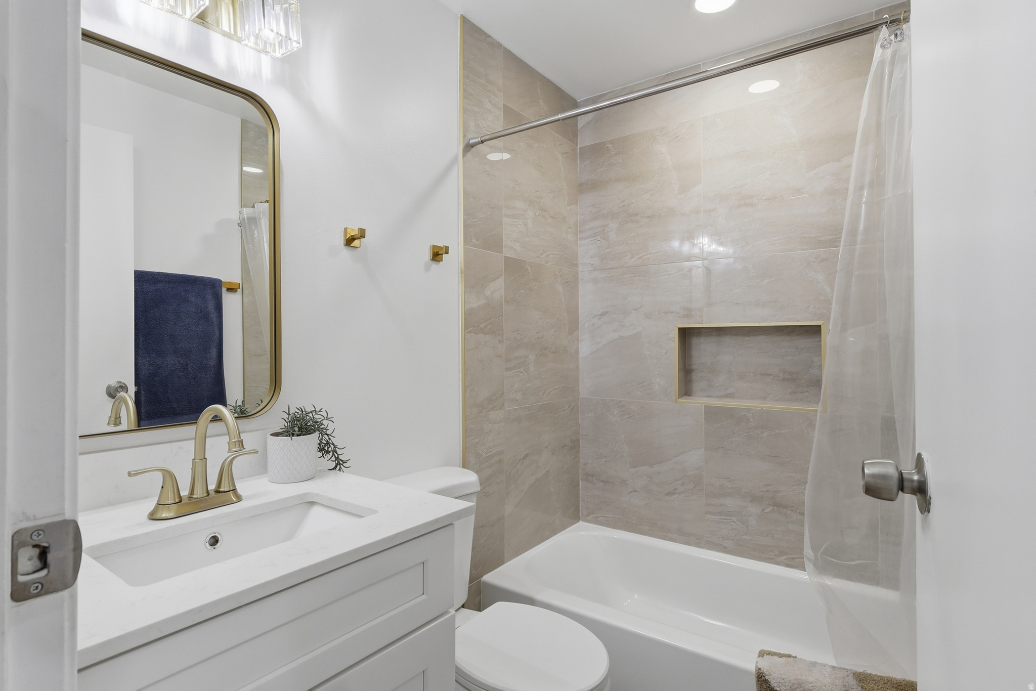 BLK & STEPHEIN 1ST - Residential
