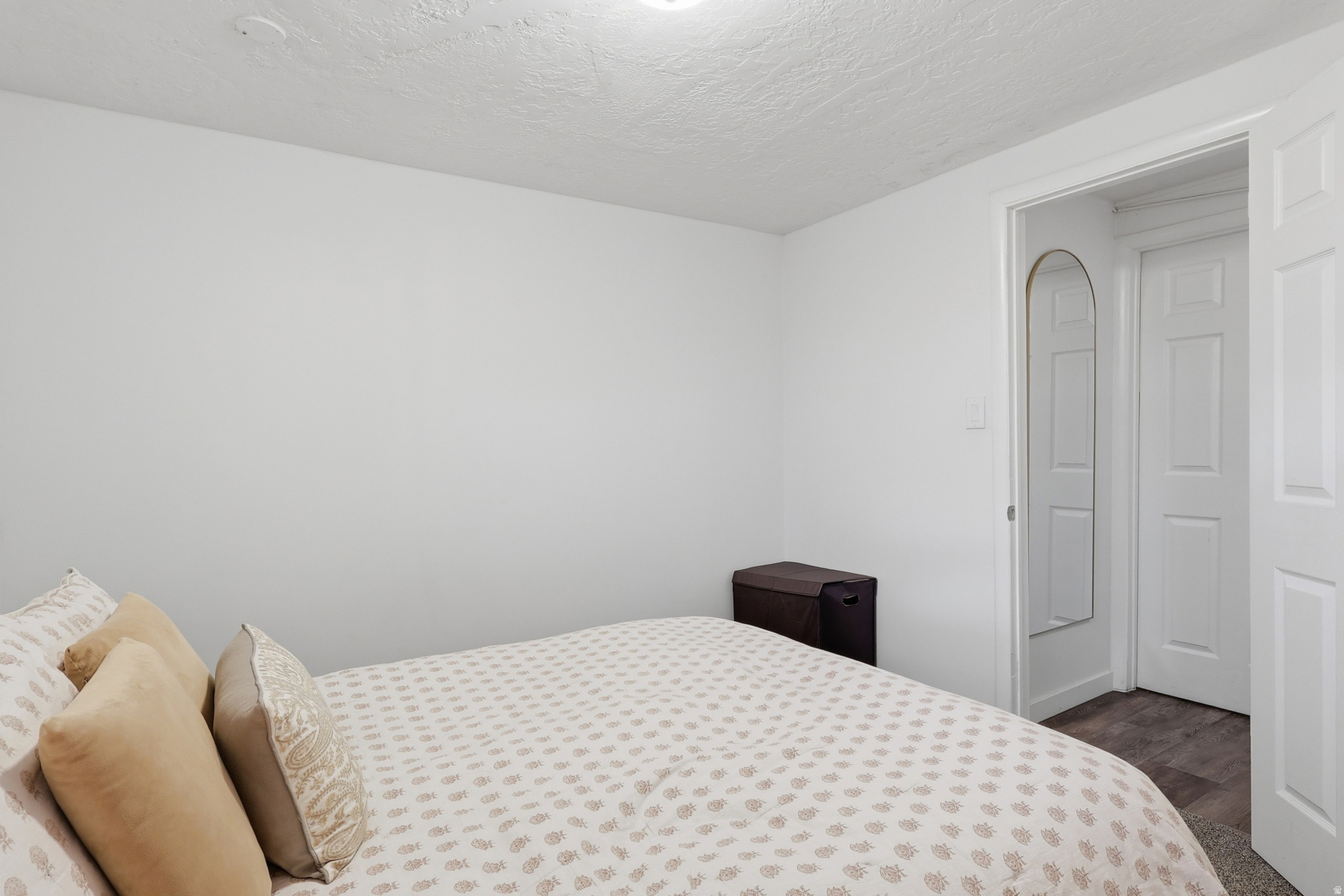 BLK & STEPHEIN 1ST - Residential