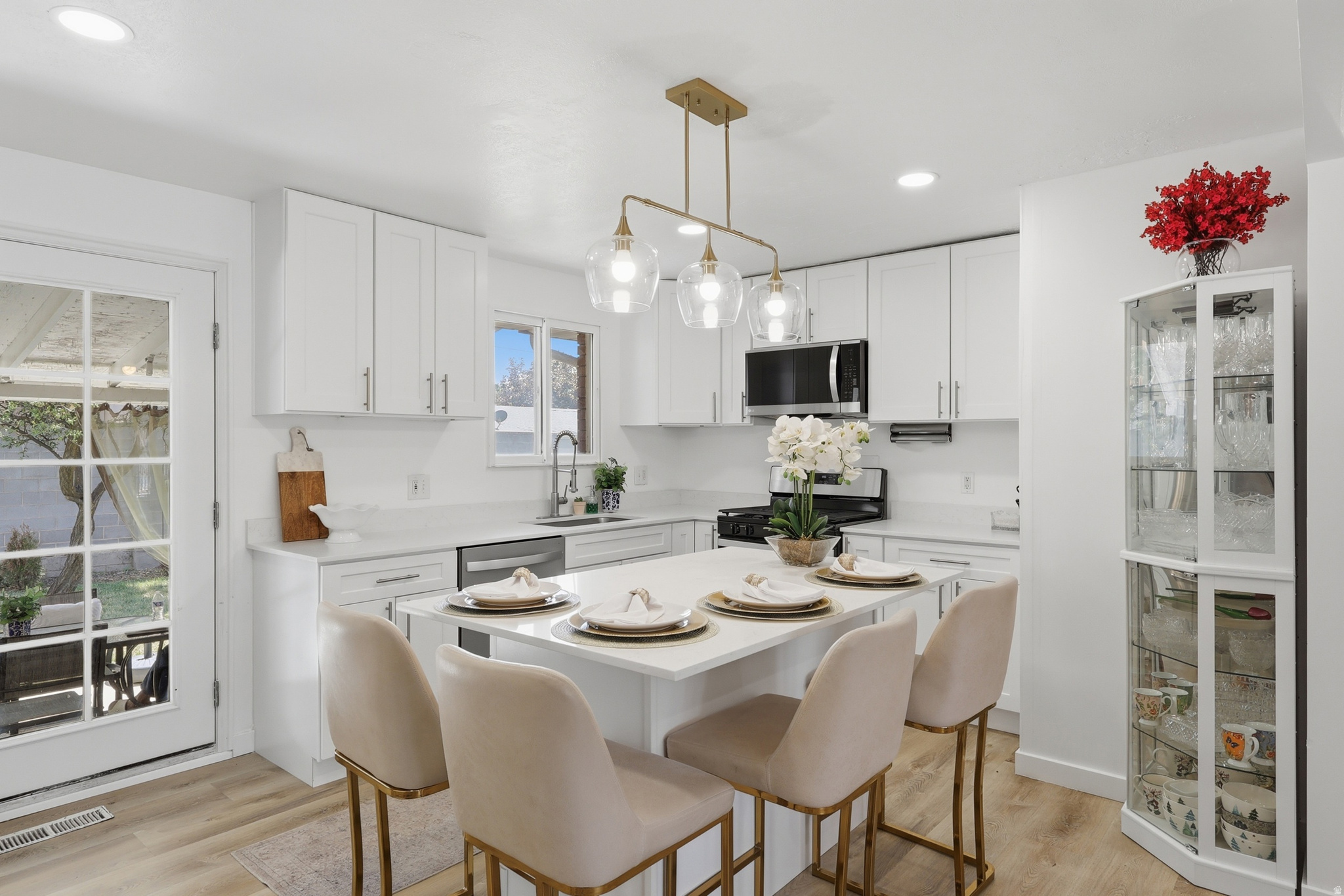 BLK & STEPHEIN 1ST - Residential