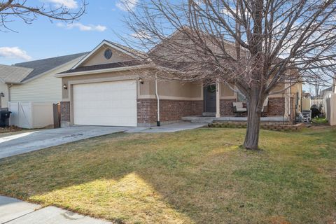 Tiny photo for 1878 E 1050 S, Spanish Fork, UT 84660 (MLS # 2132558)