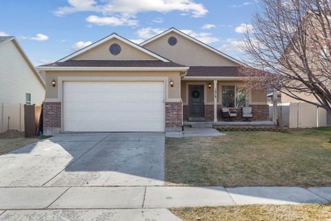 Photo of 1878 E 1050 S, Spanish Fork, UT 84660 (MLS # 2132558)