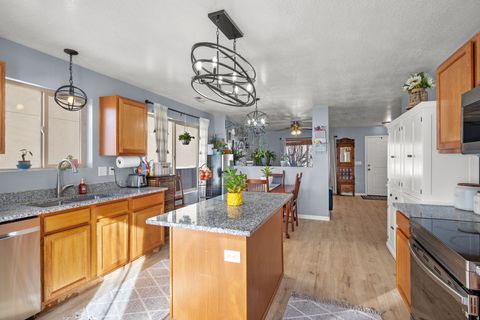 Tiny photo for 1878 E 1050 S, Spanish Fork, UT 84660 (MLS # 2132558)